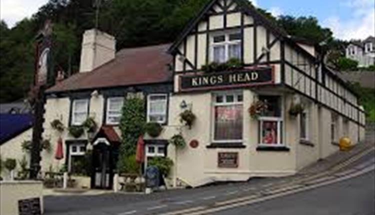 Bodlondeb Castle Bed & Breakfast { Central Llandudno} Luaran gambar