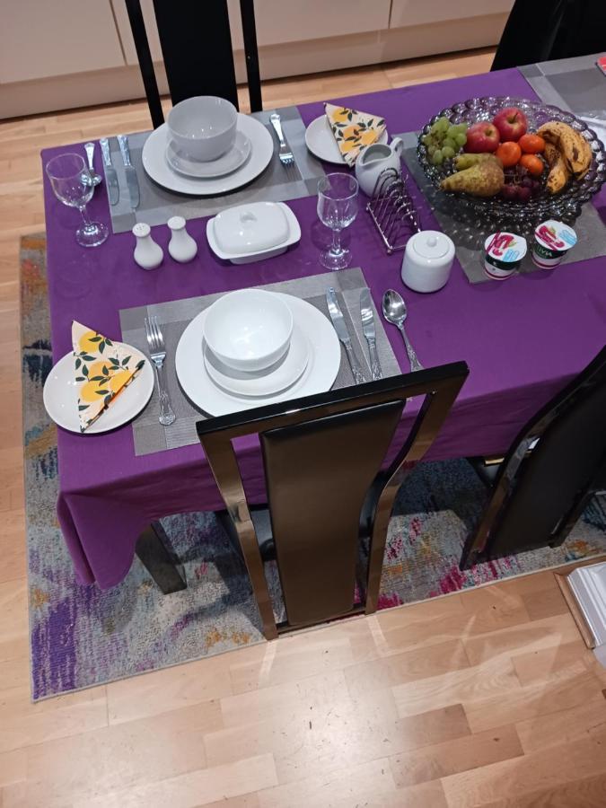Bodlondeb Castle Bed & Breakfast { Central Llandudno} Luaran gambar