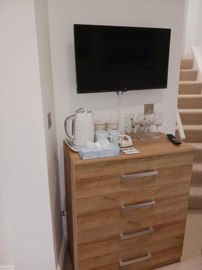 Bodlondeb Castle Bed & Breakfast { Central Llandudno} Luaran gambar