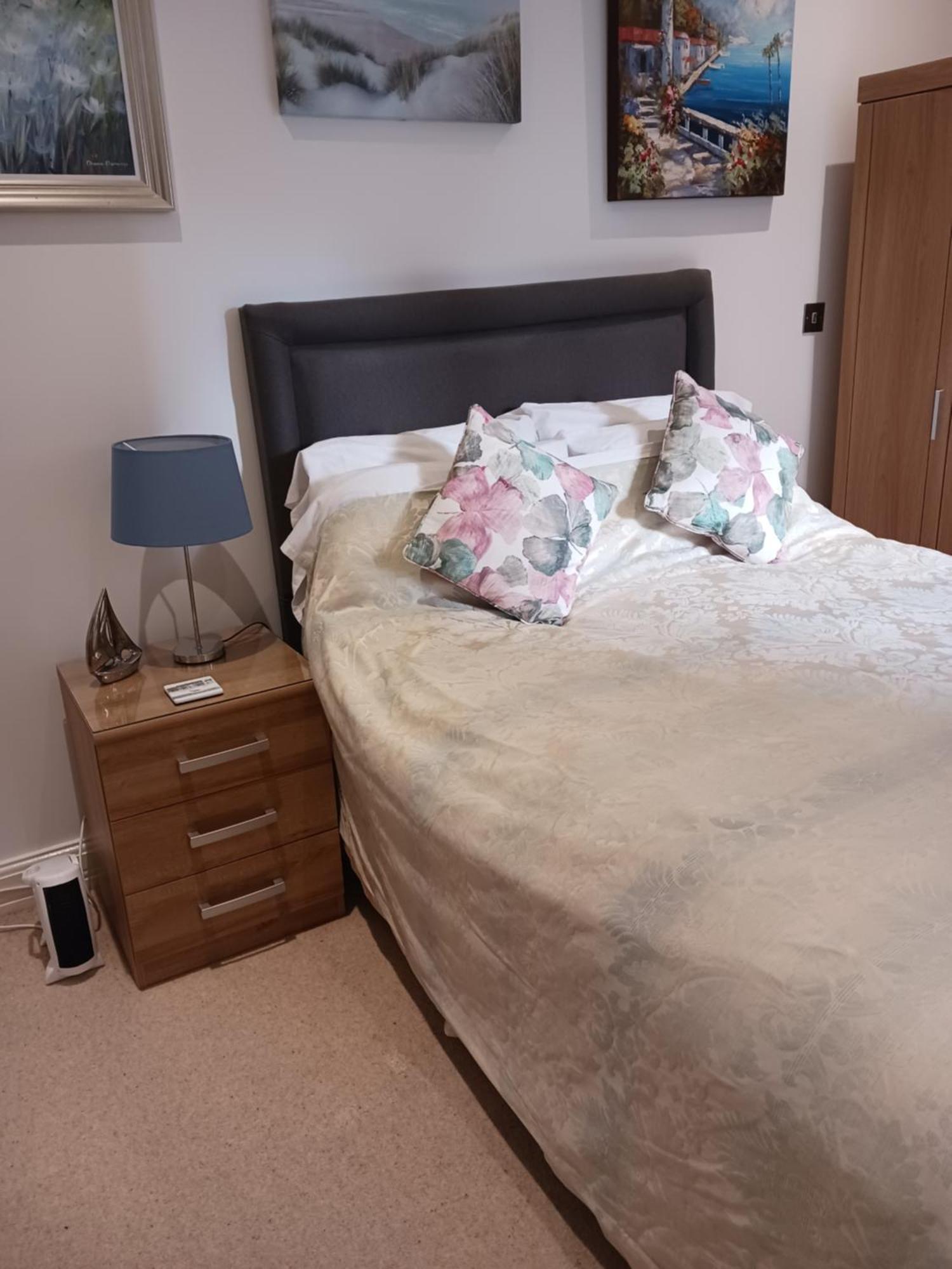 Bodlondeb Castle Bed & Breakfast { Central Llandudno} Luaran gambar